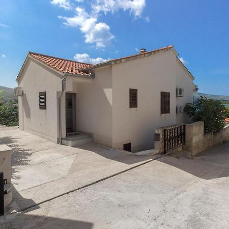 Sea Breeze - Front Sea Apartment Zaboric Bagian luar foto