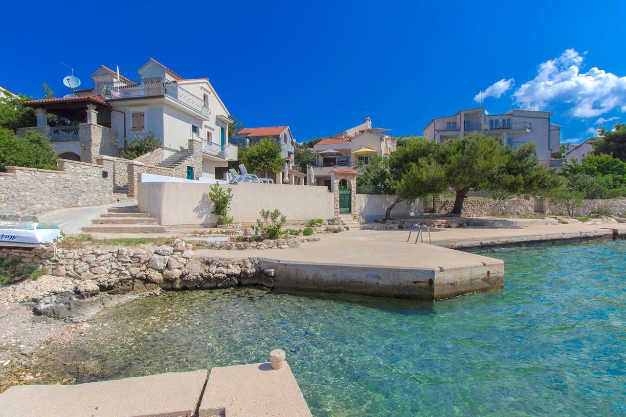 Sea Breeze - Front Sea Apartment Zaboric Bagian luar foto