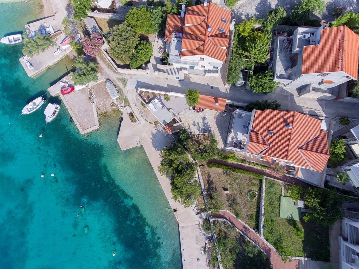Sea Breeze - Front Sea Apartment Zaboric Bagian luar foto