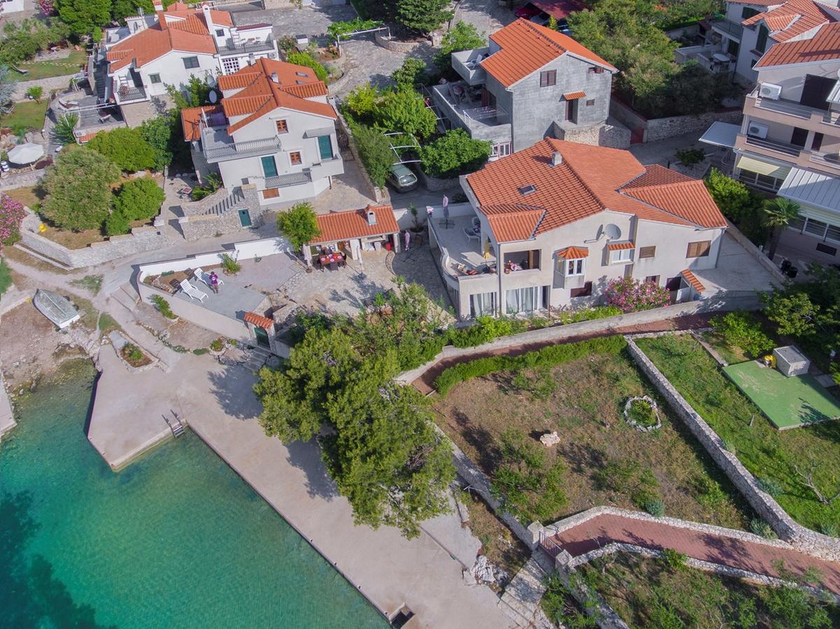 Sea Breeze - Front Sea Apartment Zaboric Bagian luar foto